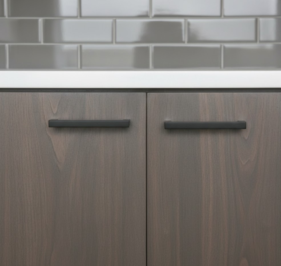 S01.37S - 160mm Cabinet Handle Black