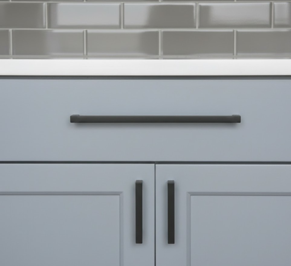 S01.37S - 192mm Cabinet Handle Black