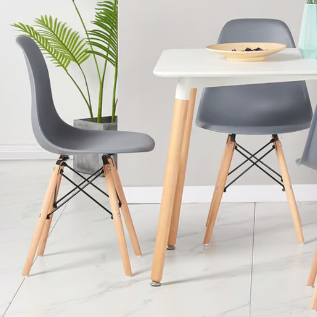 NU638 - Replica Eames Chair