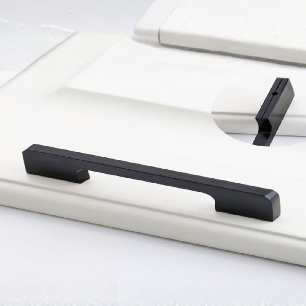 6820_256(Black) Cabinet Handle 